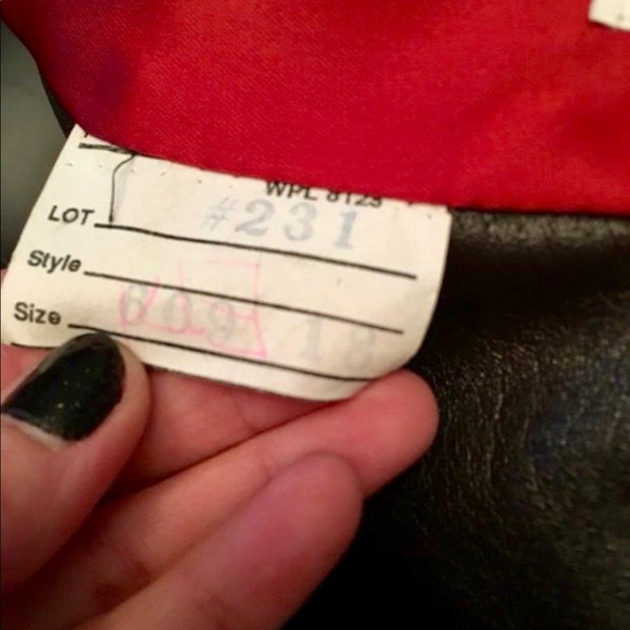 Beautiful Vintage Faux Fur Coat! Vegan Friendly 💖 - Picture 7 of 7